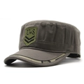Detalle de una gorra militar gris oscuro con parche U.S. y borde de visera de camuflaje - 56-60cm / Verde Militar