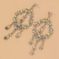 Elegante silberne Quastenohrringe mit funkelnden Strasssteinen und Blattanhängern - Blumenrebe Tropfenohrringe (Silberne Nadel) / Silber