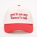 Gorra de béisbol de algodón bicolor rojo y crema con bordado de texto personalizado - Talla única / Blanco Roto Empalmado Rojo