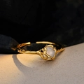 Minimalist gold S925 sterling silver open ring featuring a round white agate stone - 18K Gold