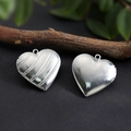 Silver stainless steel heart locket pendant set with smooth and diagonal textured finish - Twist Pattern Heart Locket 29*29mm / Hand Polishing