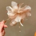 Elegante horquilla de flor dorada con pétalos translúcidos y largos flecos de perlas - Estilo de Flor de Seda Café Dorada (32# Horquilla-Dorado-Flor Café)