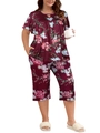 Detailaufnahme der bordeauxroten Loungewear in Übergröße mit Herz-Blumenmuster und Ausschnitt - 3XL / Rotes Blumenmuster
