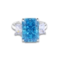 Anello in argento S925 con grande gemma blu taglio smeraldo e pietre laterali - US 9 / Acqua
