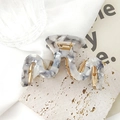 Wavy marble patterned resin hair claw clip with golden metal inner frame and spring - Mixed Grey