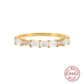 Goldener Ring aus 925er Sterlingsilber mit rechteckigen und runden klaren Diamanten - US 6 / Baguette Quadratischer Zirkonia Ring