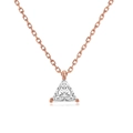 Dettaglio della collana con pendente in zircone a triangolo in oro rosa a tre griffe - Triangolo / Oro rosa