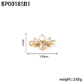 Detailed view of 1.39cm gold clover pendant with clear zircons and side rings - BP00185B1-Gold White Stone Cross Flower