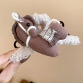 Dettaglio della molletta per capelli a forma di cavallo in acrilico con tessuto marrone - Fermaglio per Capelli - Pony Bianco - Base Caffè