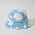 Stijlvolle lichtblauwe en witte pluche vissershoed met zacht wolkenpatroon voor dames - M (56-58cm) / Blauw met Witte Wolken / Blauw