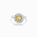 Vue détaillée d'une bague tournesol en argent S925 avec une pierre jaune centrale - Taille US 6 / Or Blanc