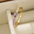 Eleganter 18K vergoldeter Ring mit lila Zirkon und Emaille-Details, verstellbar - Lila (13224) / Einstellbar Offen