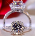 Bague classique en moissanite argentée avec pierre ronde brillante et pavage de diamants - Ouvert Réglable / Design Halo Micro-pavé (MS110)