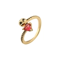 Ring mit Totenkopf und rotem Herz, besetzt mit schwarzen Diamanten auf Goldbasis - Herz / Rot