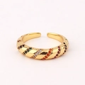 Verstellbarer goldener Spiralring mit bunten Zirkoniasteinen und smaragdgrünen Akzenten - Mehrfarbiger Spiral-Pave-Stil (Stil 1)