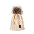Detail von cremefarbener Baby-Strickmütze mit Zopfmuster, braunem Bommel und Freedom-Label - Kleinkind (48-50CM) / Beige