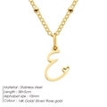 Collana in acciaio inossidabile dorato con pendente lettera E e cuore su catena con palline - Lettera E / Oro