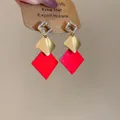 Boucles d'oreilles géométriques à trois niveaux avec cristaux et pendentif rouge mat - Style Pendant Triple Losange Or Rouge avec Tige en Argent (54#)