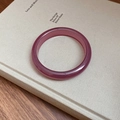 Bracciale rigido in vetro viola traslucido dal design geometrico liscio e minimale - Viola