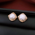 Macro shot of gold-plated wrinkled texture earrings with white cotton pearl inlay - Real Gold Plated Beige Rhombus (Silver Pin)