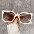 Trendy vierkante oversized zonnebril voor dames met crème montuur en bruine verloop - Crèmewit Frame Grijs Roze Lens
