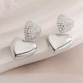 Elegante silberne Herzohrringe mit funkelndem Zirkonia-Pavé und spiegelpolierter Oberfläche - Doppellagiges Herz / Silber