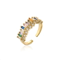 Detailaufnahme des 18K vergoldeten Rings mit bunten Zirkonia-Steinen im Baguetteschliff - Einstellbar Offen / Regenbogen/18K Vergoldet (12601)