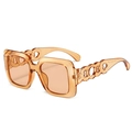 Oversized square sunglasses in amber tortoiseshell with decorative chain hollow temples - Transparent Tea Frame Tea Lens