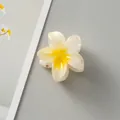 Plumeria flower hair claw clip in white and yellow gradient with a pearl finish - White Yellow Heart [4cm Mini]