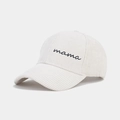 Gros plan sur la casquette de baseball en velours côtelé crème avec broderie mama noire - Réglable / Blanc Cassé