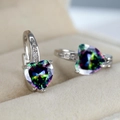 Silberne Herz-Ohrstecker mit mystischem Topas-Edelstein und funkelnden Mikro-Diamanten - Platiniert Mystischer Topas Zirkon