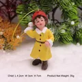 Figurine de Noël garçon en manteau jaune avec boule de neige à suspendre, 4,2x3x7cm 35g - Enfant Bataille de Boules de Neige Pendentif