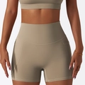 High-waisted khaki yoga shorts with side pockets in quick-dry breathable fabric - Sanding Brown