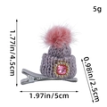 Fermaglio a cappello natalizio grigio in maglia con pompon rosa e gemma decorativa - Grigio