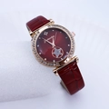 Montre quartz femme avec bracelet en cuir crocodile rouge et lunette strass or rose - Rouge