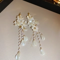 Detail of elegant gold tassel earrings with shell flowers and white faux pearls - White Flower Tassel (14# Silver Earring Post)
