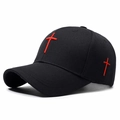 Cappellino da baseball nero in cotone con ricamo a croce rossa 3D laterale e frontale - Regolabile / Nero con ricamo rosso