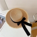 Straw beach hat with large black ribbon bow and frayed brim in natural wood color - M (56-58cm) / Khaki Fringed Black Band