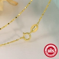 Nahaufnahme des goldenen S925 Sterling Silber Verschlusses der Schlangenkette - 45cm / Goldene Sternenhimmelkette