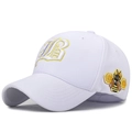 Berretto da baseball bianco elasticizzato con ricamo B gotico e patch ape laterale - Elastico (57-58cm) / Bianco