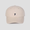 Detail of beige cotton baseball cap with dark blue number 7 embroidery on the front - M (56-58cm) / Beige