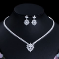 Parure de bijoux de mariée argentée avec collier en V et boucles d'oreilles en zircon - Or Blanc