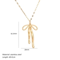 Collar con colgante de lazo en acero inoxidable dorado y detalles de las medidas - Cadena de Labios