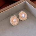 Macro shot of shell-shaped pink stud earring with pearl center and diamond-set gold trim - Pink Shell Pearl Rhinestone Style(8#)