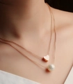 Collana a doppio strato con ciondolo a cuore in oro rosa e perla bianca tonda - Cuore e Perla a Doppio Strato / Oro KC