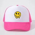 Roze en witte trucker pet met een gele vloeibare druppelende smile print voor - Wit en Rozerood