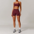 Conjunto deportivo burdeos sin costuras para mujer con top y pantalones cortos - S / Sujetador + Pantalones Cortos / Rojo Cereza