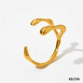 Detail of organic irregular lines and mirror polished gold finish on adjustable ring - Gold (KBJ396)