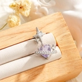 Orecchino a vite argento con ciondolo a cuore viola e stella su cuscino di velluto - Viola
