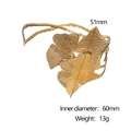Detalle de pulsera hoja de ginkgo oro 18k con diámetro de 60mm y anchura de 51mm - Dorado